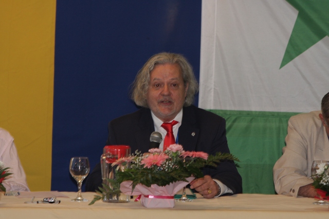 Malfermo de la kongreso: Jakvo Schram raportas